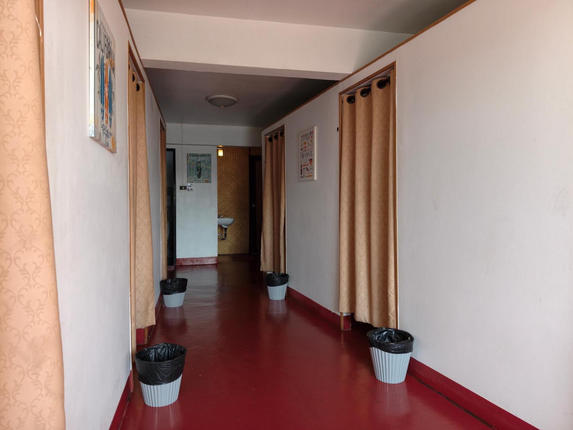 The Cabin Backpackers Hostel & Bar - Chiang Mai — Photos 3